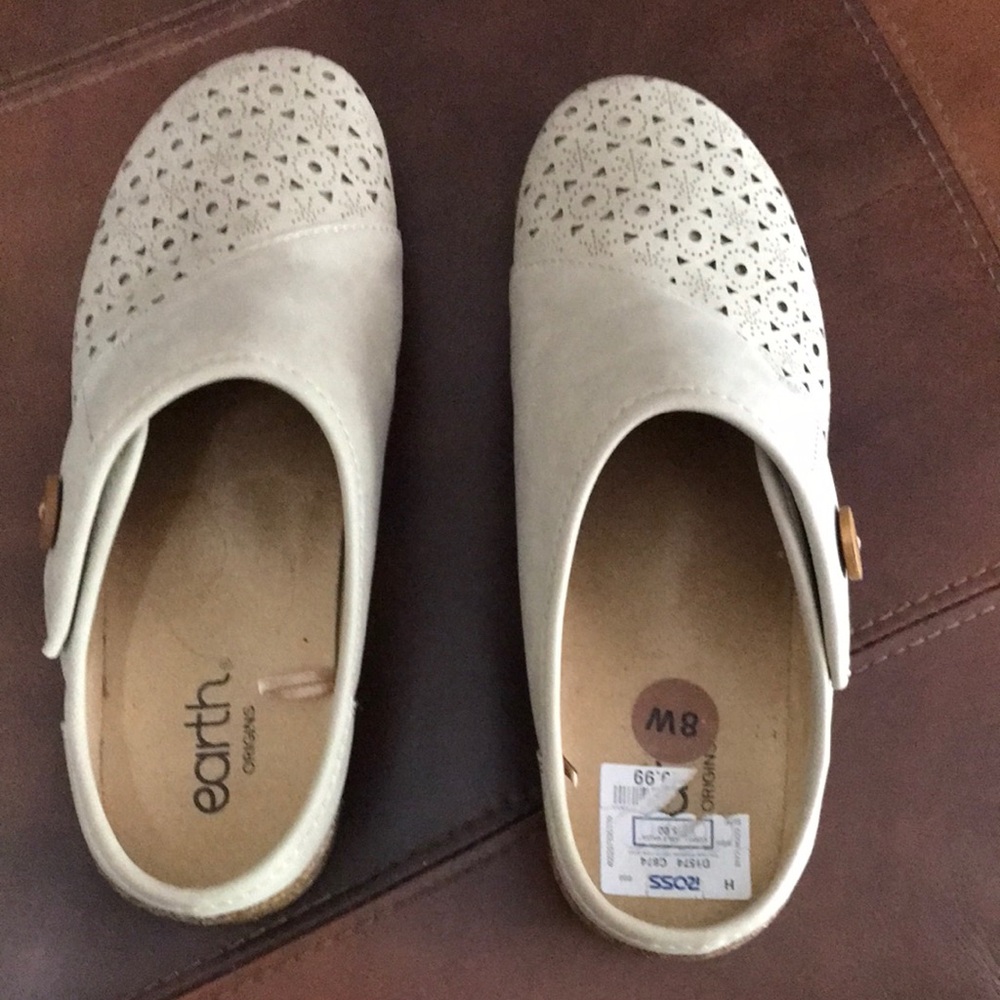 Earth Origins Women's Cream Perforated Slip-On Shoes